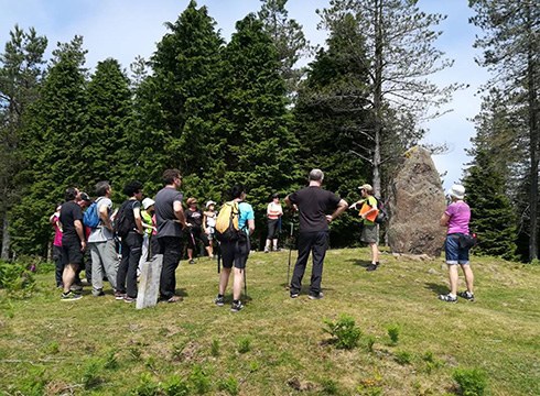 Domekan hasiko dira Dolmenen Ibilbidea ezagutzeko doako bisita gidatuak