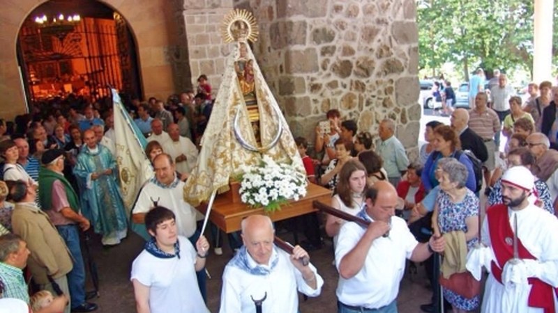 Domekan jaia Arratera bueltatuko da, Kofradia eta Baserritar Jubilatuen egunean