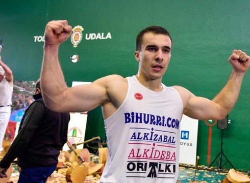 Donostiako Aste Nagusiko Urrezko Kopan parte hartzeko txartelaren bila jardungo du bihar Hodei Ezpeletak