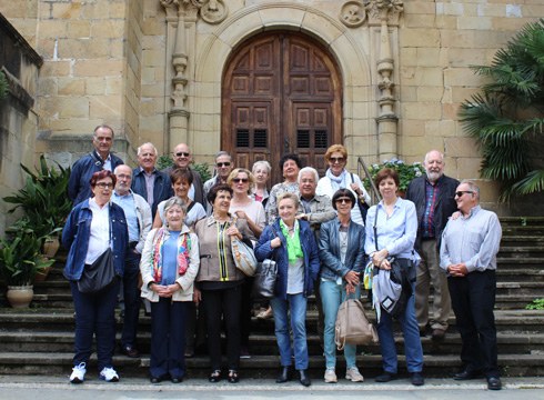 Donostiako Esperientzia Ikasgeletako talde bat Eibarren bisitan