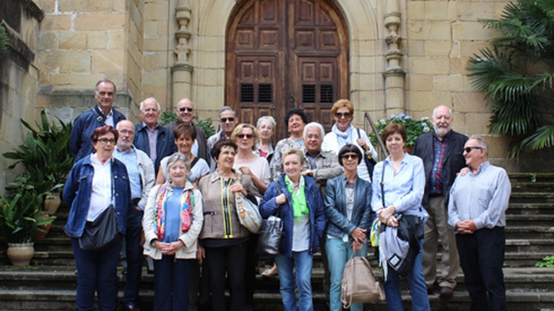 Donostiako Esperientzia Ikasgeletako talde bat Eibarren bisitan