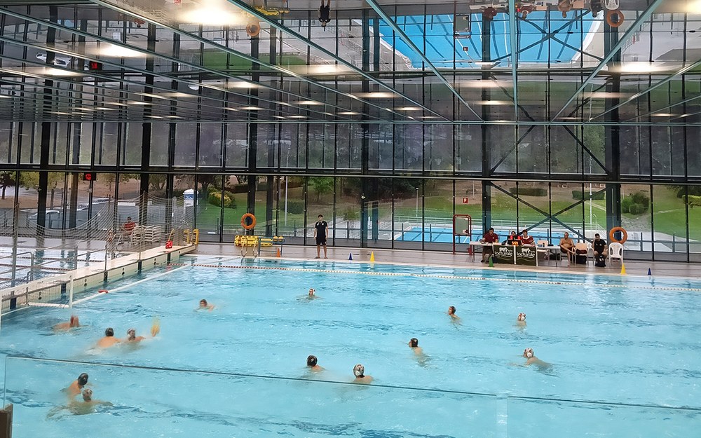 Dos Hermanas-en aurka irudi ona eman arren, 13-10 galdu dute Urbat waterpolo taldeko seniorrek