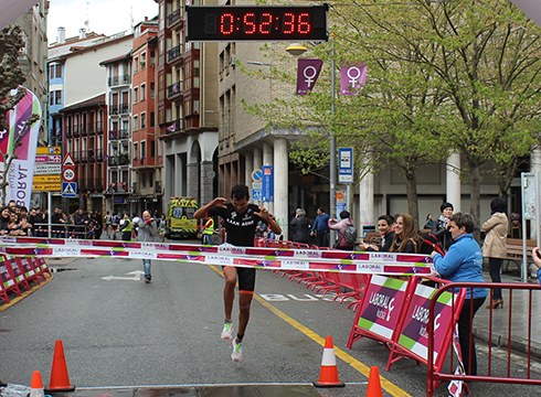 Delteco seigarren izan zen taldeka Eibarko 26. Duatloian