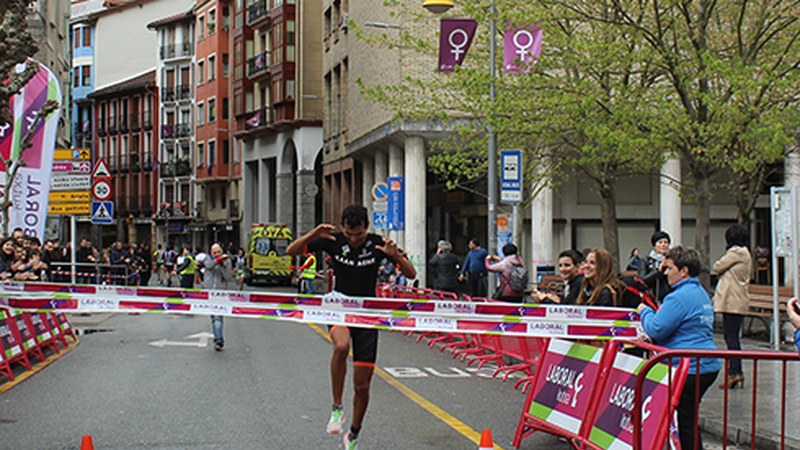 Delteco seigarren izan zen taldeka Eibarko 26. Duatloian