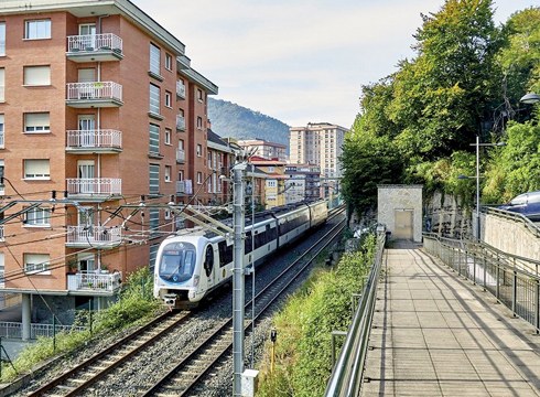 Greba eguna izango da bihar Arabako, Bizkaiko eta Gipuzkoako zerbitzu publikoetan