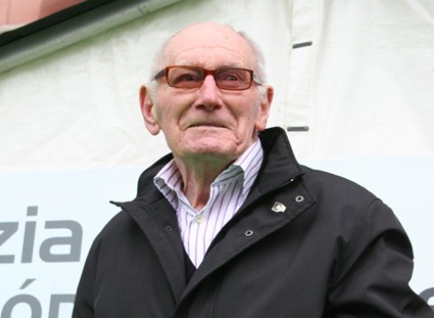 EAJ-k Antonio Sarasketa, Mercedes Kareaga eta Indalezio Ojanguren omendu ditu