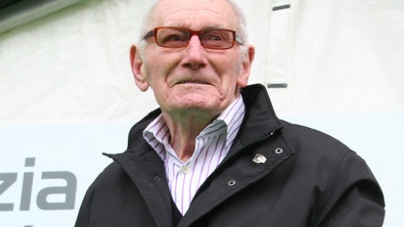 EAJ-k Antonio Sarasketa, Mercedes Kareaga eta Indalezio Ojanguren omendu ditu