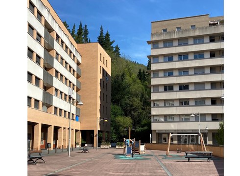 EAJk makroaparkalekua proposatu du Itzion, Ardantzatik igogailua jarrita