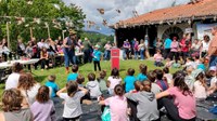 Ederki ibili dira asteburuan, Santa Kurutzeko jaiak ospatzen