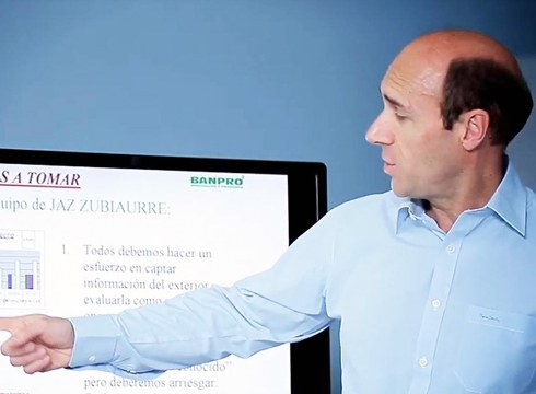 Eduardo Zubiaurrek Confebaskeko presidente kargua laga du aldi baterako