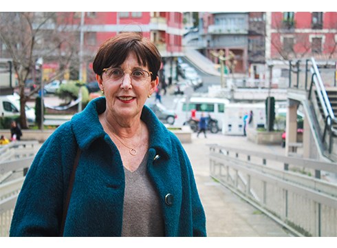 Edurne Zenarruzabeitia: “Sanblasko opilak banatzeko ohitura polita da”