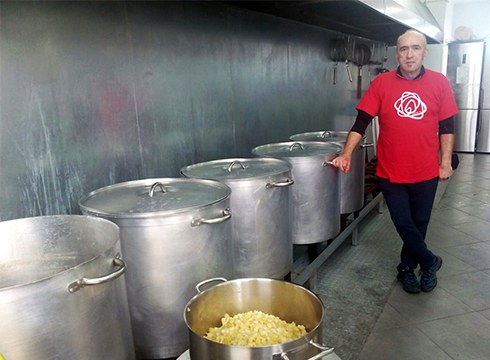 EFREN FLORES: "Norberaren balioak aldatzen ditu horrelako esperientzia batek”