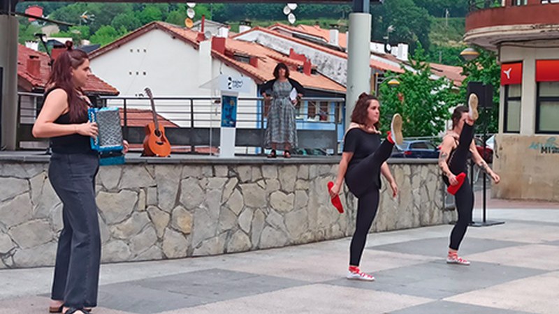 Egiari Zorrek Josu Retolaza omendu du