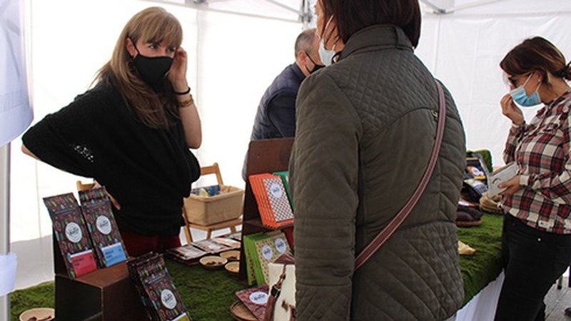 Egoaiziaren azokak jendea modu arduratsuan kontsumitzera animatu zuen