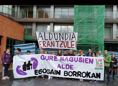 Egogain Gerontologia Zentruko langileek euren egoera salatzeko mobilizazioekin jarraitzen dute