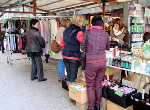 Eguazten goizean zabalduko dute Beherapenen Azoka, Toribio Etxebarria kalean