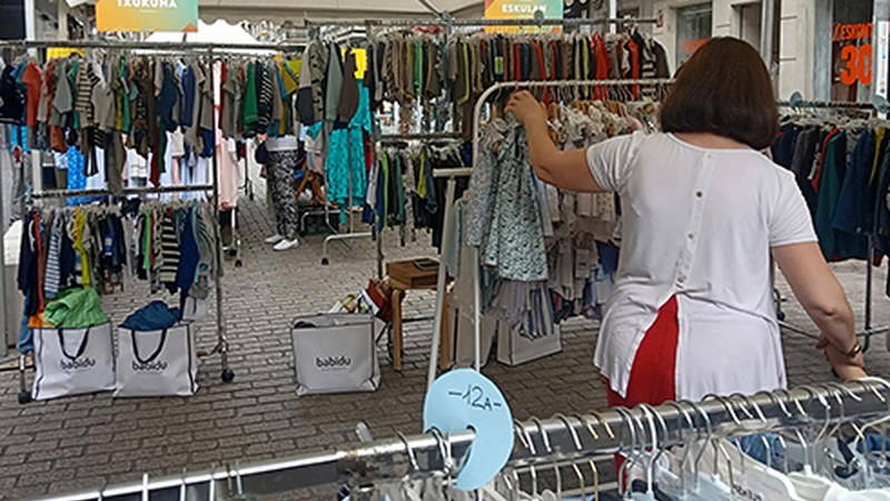 Eguaztenetik barixakura zabalduko dute Udako Merkealdien Azoka