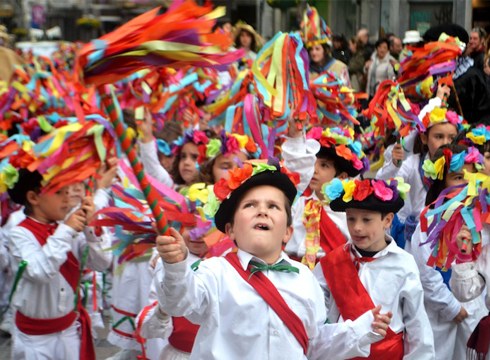 Eguen Zuriko argazki-bildumak etakitto.eus-eko Mediatekan prest