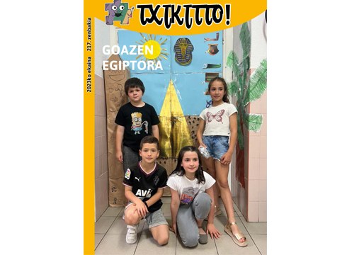 Egun hauetan, udako oporren atarian, banatzen ari dira Txikitto aldizkaria Eibarko ikastetxeetan