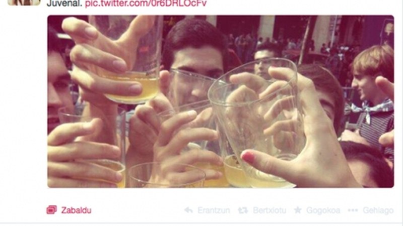 Eguneko kronika osatzen lagundu sare sozialetan #SagardoEguna erabilita