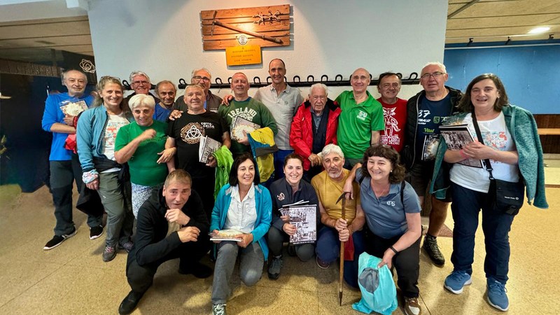 Eguraldi lainotuari egin zioten aurre Deporrekoek Iradier-ekin egindako senidetze egunean