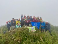 Eguraldi lainotuari egin zioten aurre Deporrekoek Iradier-ekin egindako senidetze egunean