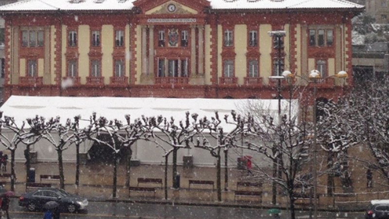 Eguraldiak hainbat arazo eragin ditu