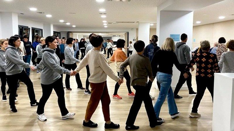 Ehun bikote baietz Euskal Jaian dantzan!