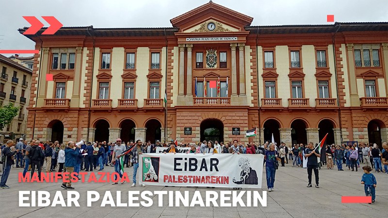 Ehundaka herritarrek zeharkatu zituzten Eibarko kaleak, Palestinarentzat bakea eskatzen