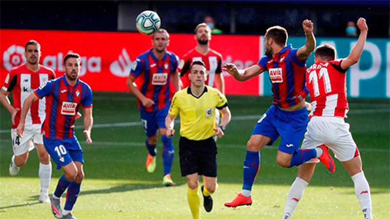 Eibar-Athletic derbia domekan jokatuko da azkenean