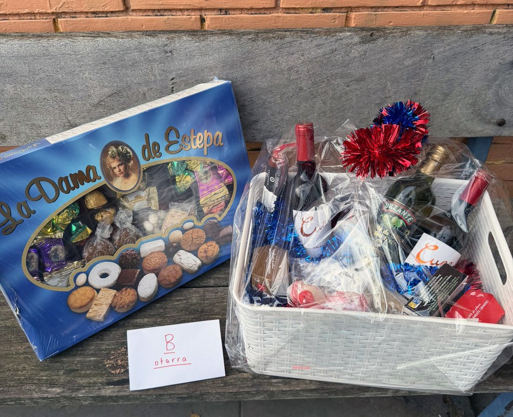 Eibar BHI institutukoek San Andres jaietako postuetan saldutako rifen zozketa egin dute