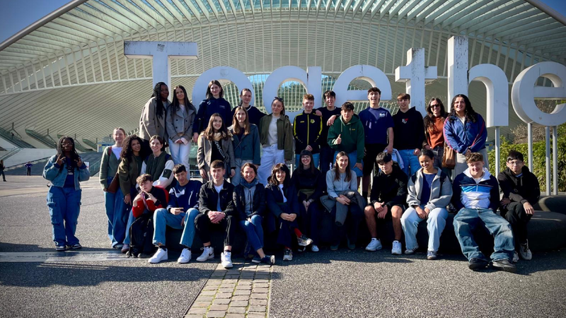 Eibar BHIko DBH4 eta Batxilergoko 1. mailako ikasleak Alemanian eta Belgikan izan dira