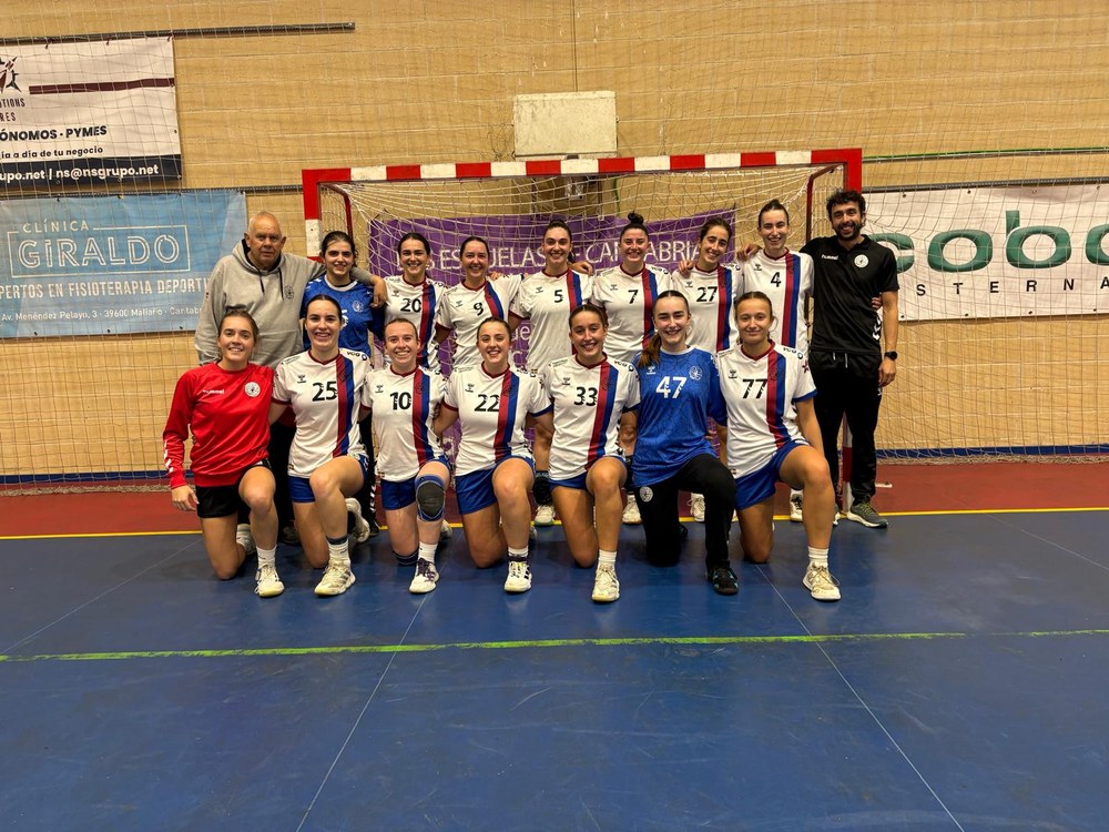 Eibar Eskubaloi taldeko seniorrek bikain jarraitzen dute