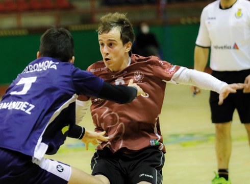 Eibar Eskubaloiak amore eman zuen Bidasoaren aurrean Euskal Kopako finalerdian