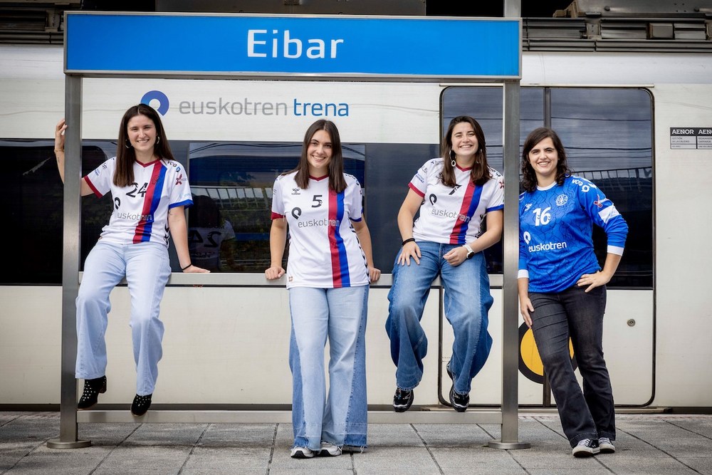 Eibar Eskubaloiak eta Euskotrenek indarrak batu dituzte klubaren emakumezkoen saila indartzeko