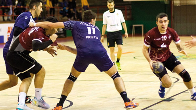 Eibar Eskubaloiak garaipen garrantzitsua lortu zuen Zaragozan