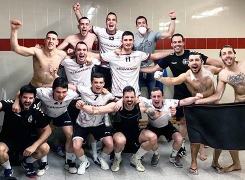 Eibar Eskubaloiak igoera fasea jokatzeko txartela lortu du