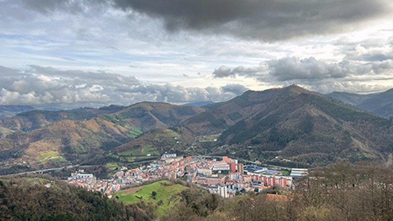 Eibar estatuko 25. errentarik altuena duen herria da