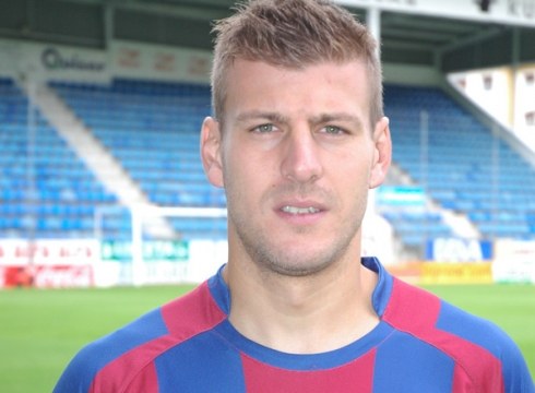 Eibar foball taldea Errege Kopatik kanpora laga du Malagak