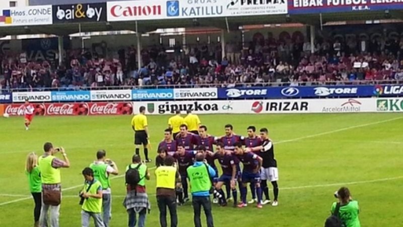 Eibar foball taldeak gaur Hospitaleten maila igotzea espero du