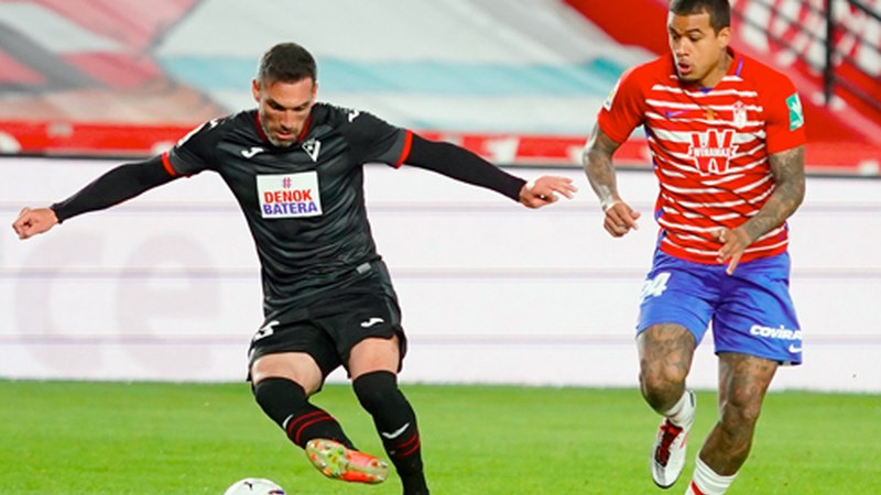 Eibar FT-k galdu egin du eta urrutiago ikusten du salbazioa