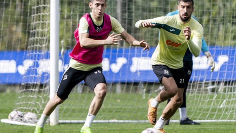 Eibar FT-k Ibizan jokatuko du gaur atsedenik gabeko astearen barruan