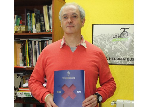Eibar FT-ren 75 urteak kontatzen dituen liburua aurkeztuko du gaur Jesus Gutierrez historialariak Coliseoan