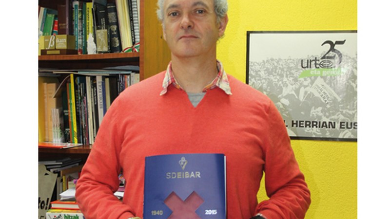 Eibar FT-ren 75 urteak kontatzen dituen liburua aurkeztuko du gaur Jesus Gutierrez historialariak Coliseoan