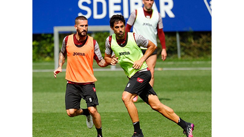 Eibar FT-ren emakumezkoen taldeak astelehenean hasiko du aurredenboraldia eta gizonezkoak ez dira Austriara joango