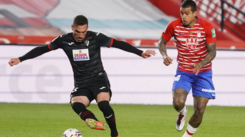 Eibar-Granada goiko postuei begirako partidua gaur Ipuruan