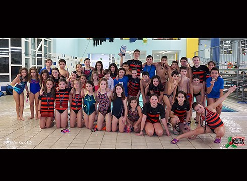 Eibar Igerixan taldeko 44 igerilarik jardun zuten XXXI. Gabon Kopan