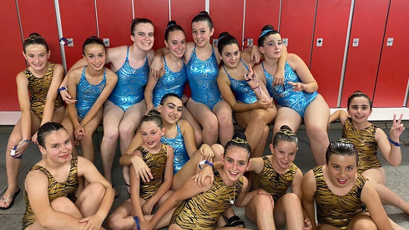 Eibar Igerixaneko igeriketa artistikoak aurrepausuak ematen jarraitzen du