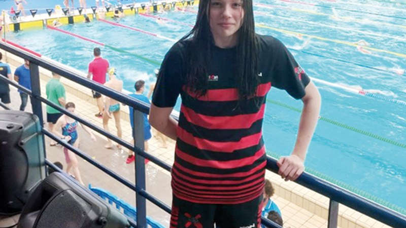 Eibar Igerixaneko igerilariak protagonista izan ziren Ipuruan jokatutako 33. San Juan Sarietan