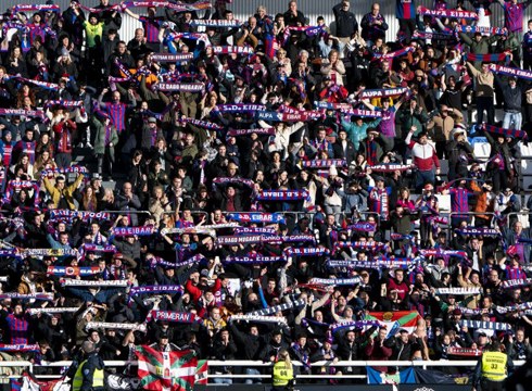 Eibar KE-k Alavesen partidurako sarrerak erosi ahalko dituzten bazkideen zerrenda jakitera eman du